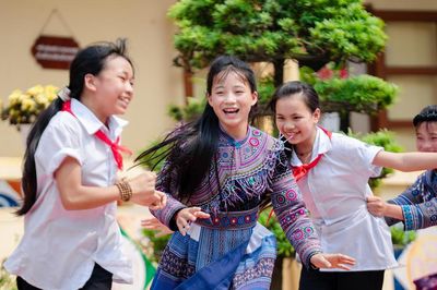 Ngày Quốc tế Trẻ em gái 11/10: Phát động chiến dịch toàn cầu 'Viết lại tương lai em gái'