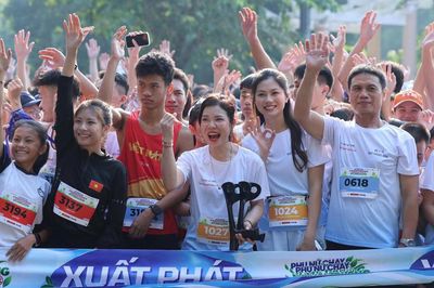 Gần 2.000 người tham gia giải chạy lan tỏa thông điệp môi trường không khói thuốc