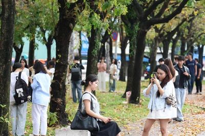 Không có quỹ dự phòng, thiếu kỹ năng quản lý tài chính, người trẻ tiêu gì mà 'cháy túi'?