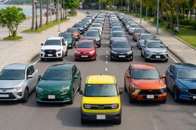Top 10 xe bán chạy tháng 9: Toyota Yaris Cross và Innova chiếm ngồi đầu xe xăng