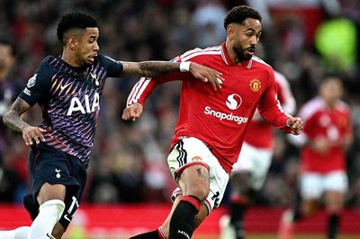MU rơi điểm trước Tottenham: Khủng hoảng ở Old Trafford