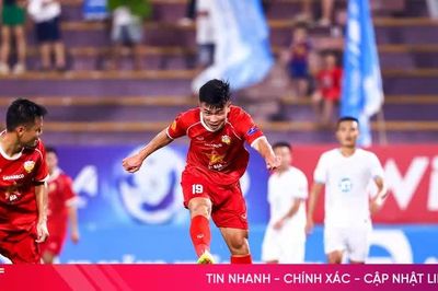 Sút xa - 'vũ khí' lợi hại của Hồng Lĩnh Hà Tĩnh