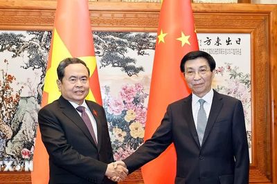 Chủ tịch Quốc hội hội kiến Chủ tịch Chính hiệp Toàn quốc Trung Quốc