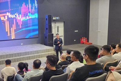 Chứng khoán Việt Nam 2027: Khi nào dòng tiền quay trở lại?