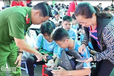 Bình Mỹ tập huấn kỹ năng sử dụng dịch vụ công trực tuyến cho học sinh