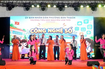 Nhiều hoạt động trải nghiệm tại Ngày hội 'Khát vọng chuyển đổi số' ở phường Bàn Thạch