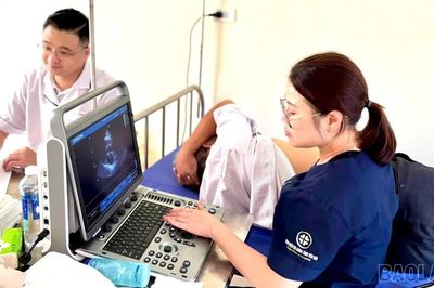 Gần 400 người dân xã Lục Yên được khám sàng lọc bệnh tim mạch miễn phí