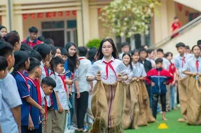 Những “khoảng trời” sau giờ học