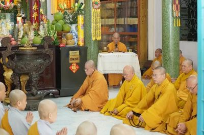 Tăng Ni các phường: Hạnh Thông, Gò Vấp, Thông Tây Hội, An Nhơn, An Hội Tây và An Hội Đông thính Bồ-tát giới