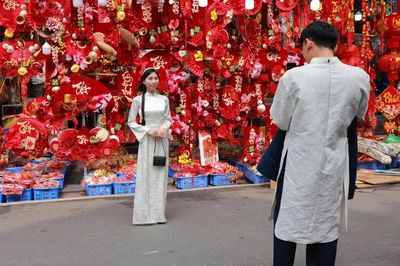 Tết Âm lịch 2027: Công chức, viên chức được nghỉ 7 ngày liên tục