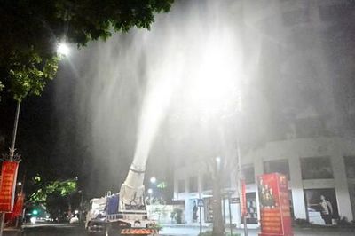 URENCO vận hành thử xe phun sương dập bụi trên nhiều tuyến phố Vành đai 1