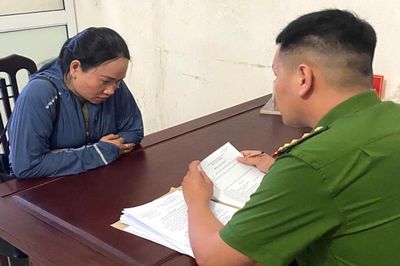 Nhận làm bìa đỏ và cú lừa 270 triệu đồng