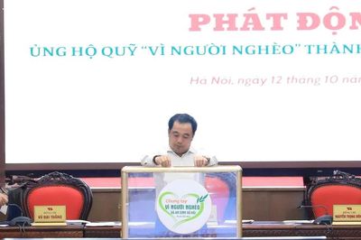 Lãnh đạo thành phố Hà Nội tham gia ủng hộ Quỹ 'Vì người nghèo' năm 2026