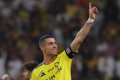 Ronaldo: 'Tôi là cầu thủ xuất sắc nhất lịch sử bóng đá, đừng nói gì thêm!'