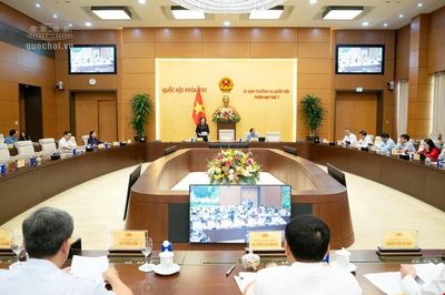 Ủy ban Thường vụ Quốc hội cho ý kiến về dự án Luật Ngân sách nhà nước hợp nhất