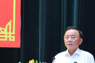 Thường trực Ban Bí thư Trần Cẩm Tú tiếp xúc cử tri tại Đà Nẵng