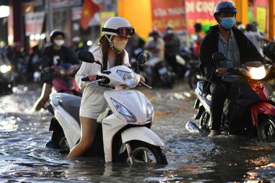 Dự báo triều cường ở TP.HCM đạt đỉnh hôm nay, đề phòng hai khung giờ
