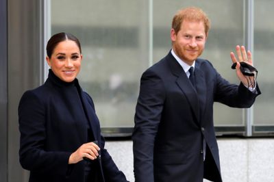 Harry và Meghan phát tín hiệu mới sau khi trở về Anh