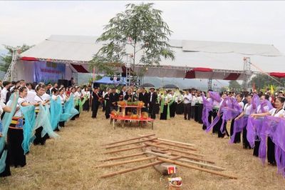 Đặc sắc Lễ hội 'Kin lẩu khẩu mẩu' của đồng bào Thái ở Phong Thổ