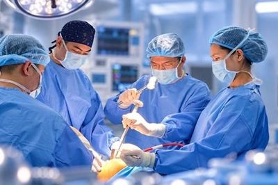 Điều trị thành công nhiều 'ca khó' cho người cao tuổi