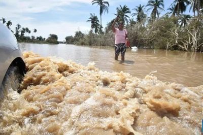 Mexico huy động hơn 22.000 nhân lực ứng phó bão Simon