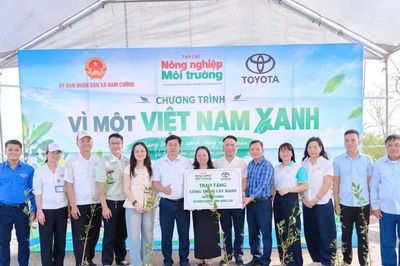 Chung tay kiến tạo những 'Lá chắn xanh' vùng ven biển Nam Cường