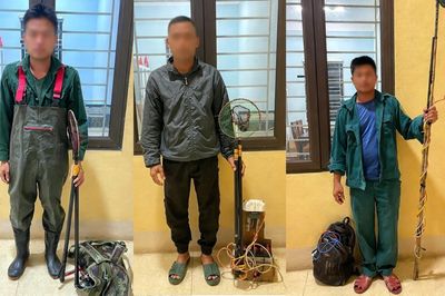 'Ông lữ' xài điện bắt cá