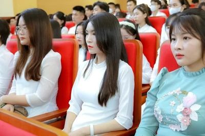 Sau khi tốt nghiệp, sinh viên Sư phạm đi học thạc sĩ ở nước ngoài có phải bồi hoàn học phí?