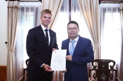 Cục Lãnh sự trao Giấy Chấp nhận lãnh sự Đan Mạch tại TP. Hồ Chí Minh