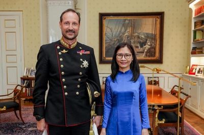 Đại sứ Lê Thị Thu trình Thư ủy nhiệm lên Quốc vương Na Uy
