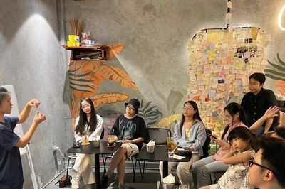 Quán cà phê đặc biệt ở Hà Nội, nơi khách hàng được phục vụ bởi người khiếm thính
