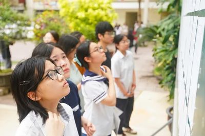 Lương tăng, dạy thêm trái quy định vẫn tiếp diễn