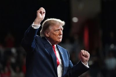 Nghị sĩ Cộng hòa cảnh báo thỏa thuận diesel của Tổng thống Trump với Nga có thể trái luật