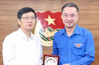 Bí thư T.Ư Đoàn Nguyễn Tường Lâm tiếp Đoàn đại biểu Báo Thanh niên Trung Quốc