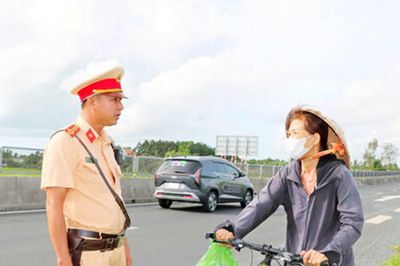 Triển khai nhiều giải pháp khắc phục tình trạng xe mô tô, gắn máy đi vào cao tốc