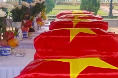 Đà Nẵng: Truy điệu, an táng 5 hài cốt liệt sĩ