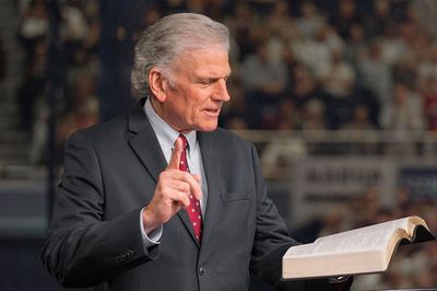 Mục sư Franklin Graham, người nối nhịp cầu ngoại giao nhân dân Việt - Mỹ