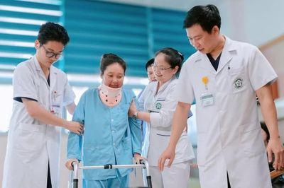 Hơn 3.800 lượt bệnh nhân quốc tế khám và điều trị tại Bệnh viện Bạch Mai