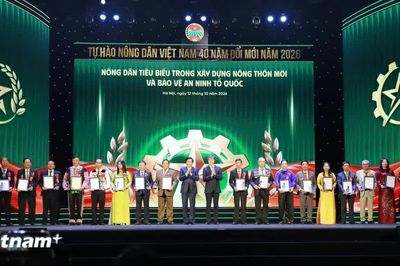 Tôn vinh Nông dân Việt Nam xuất sắc 40 năm Đổi mới và phát triển nông nghiệp bền vững