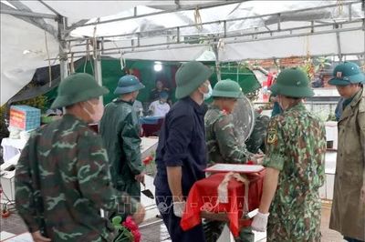 Hành trình đưa những người anh hùng về đất mẹ an nghỉ
