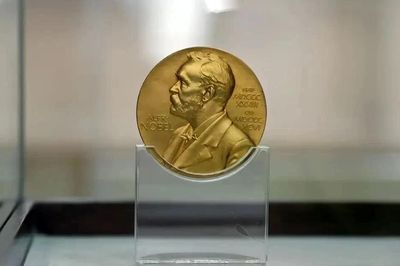 Giải Nobel Kinh tế 2026 vinh danh hai nhà kinh tế học người Mỹ