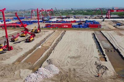 Cận cảnh công trường đúc dầm cho đường sắt cao tốc Hà Nội - Quảng Ninh