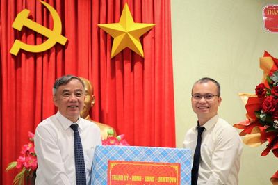 Lãnh đạo HĐND thành phố Đà Nẵng thăm, chúc mừng doanh nghiệp nhân ngày Doanh nhân Việt Nam 13/10