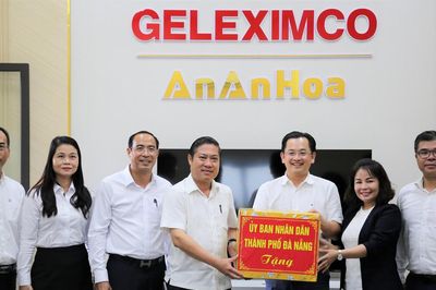 Phó Chủ tịch UBND thành phố Đà Nẵng Phan Thái Bình thăm, chúc mừng doanh nghiệp nhân ngày Doanh nhân Việt Nam