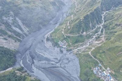 Lũ quét ở Nepal cuốn trôi 45 ngôi nhà, 5 người mất tích