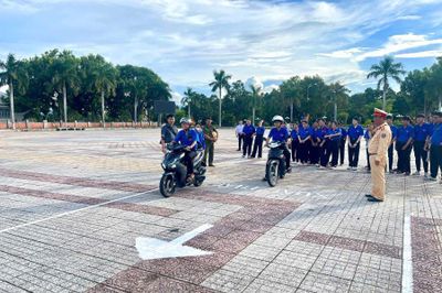 Phường Cam Ranh phối hợp tổ chức đào tạo kỹ năng lái xe mô tô, xe gắn máy an toàn