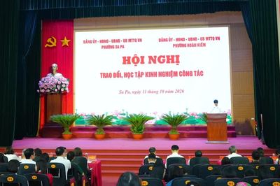 Trao đổi kinh nghiệm công tác giữa phường Hoàn Kiếm (Hà Nội) và phường Sa Pa (Lào Cai)