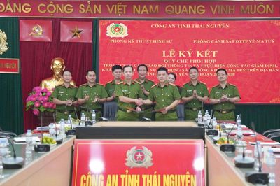 Ký kết Quy chế phối hợp xây dựng xã, phường không ma túy