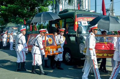 Người dân TP.HCM sẽ cầm hoa trắng tiễn đưa 731 liệt sĩ về nơi an nghỉ tại Nghĩa trang Liệt sĩ Thành phố