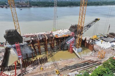 Hà Nội: Bảy cầu vượt sông Hồng khi nào thông xe kỹ thuật?